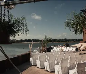Ceremonia de boda al aire libre